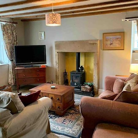 Millstone Cottage - Cosy Peak District Cottage Taddington エクステリア 写真