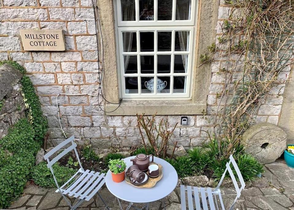 Millstone Cottage - Cosy Peak District Cottage Taddington エクステリア 写真