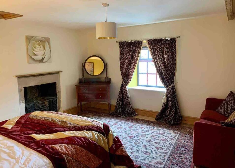 Millstone Cottage - Cosy Peak District Cottage Taddington エクステリア 写真