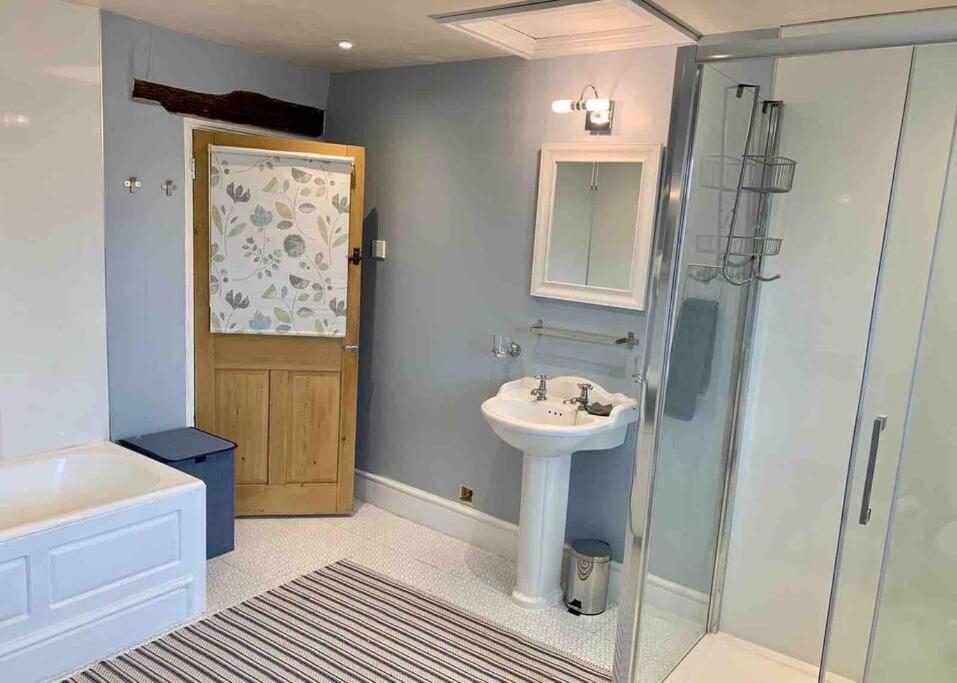 Millstone Cottage - Cosy Peak District Cottage Taddington エクステリア 写真